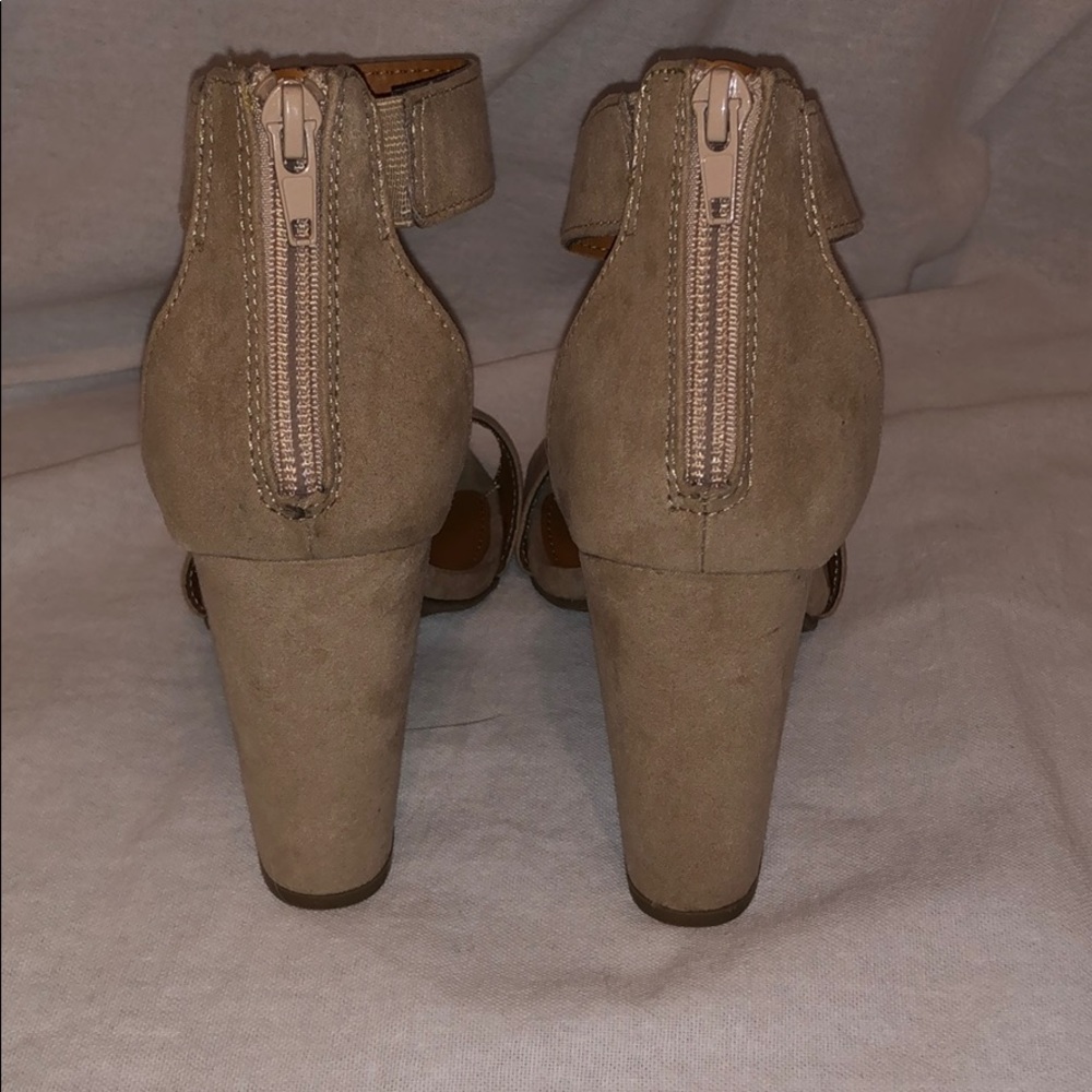 Sugar Nude Heels - Picture 6 of 8